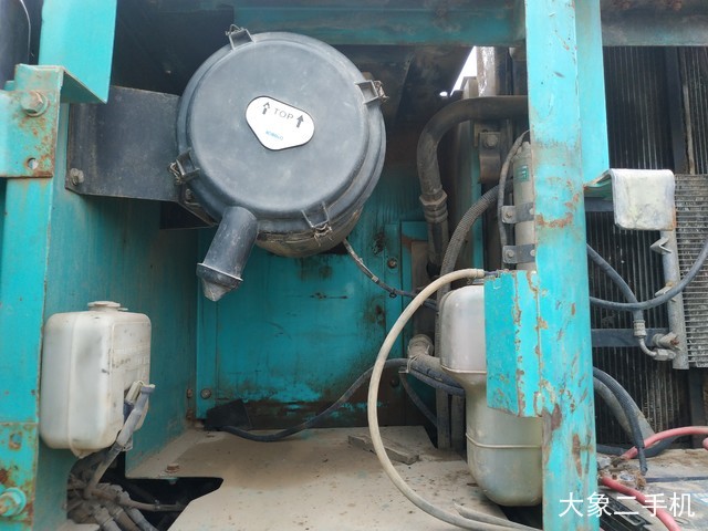 神钢 SK210LC-8 挖掘机