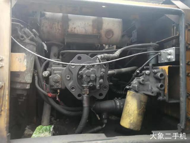 三一重工 SY215C-8 挖掘机