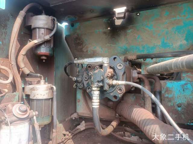 神钢 SK260 挖掘机