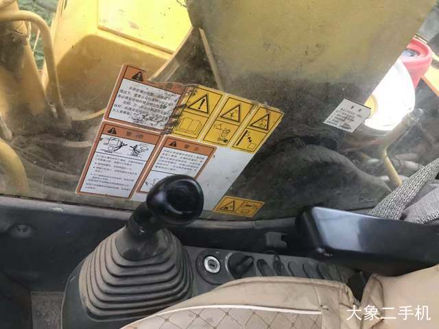 小松 PC200-8 挖掘机