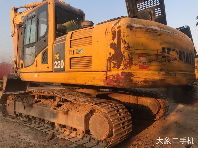 小松 PC220-8M0 挖掘机