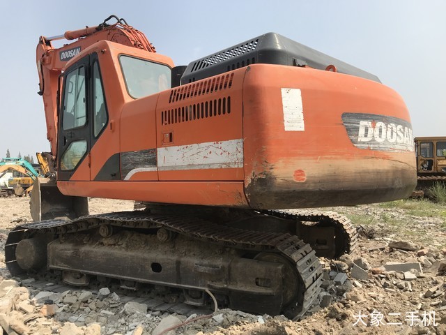 斗山 DH215-9E 挖掘机