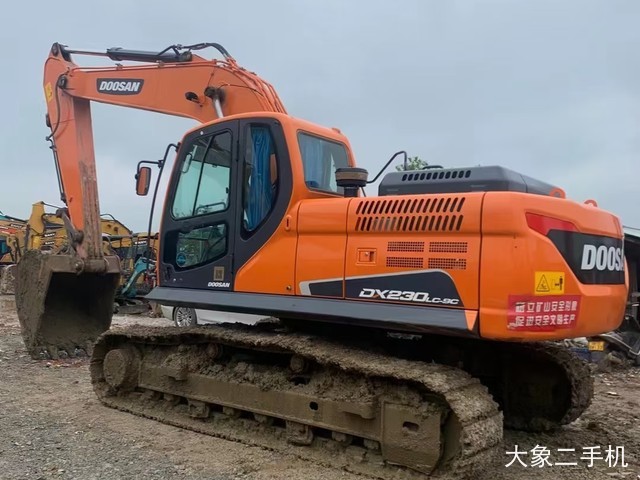 斗山 DH225-9 挖掘机