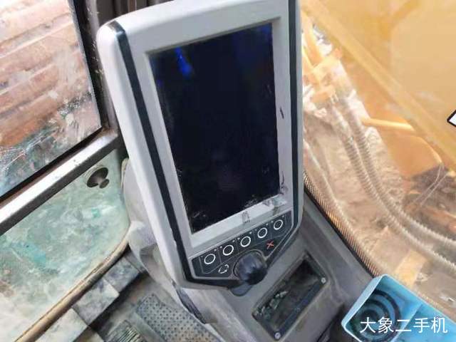 龙工 LG6225E 挖掘机