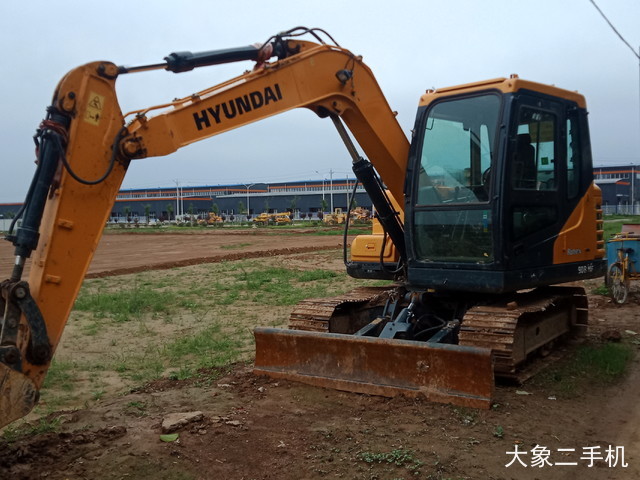 现代 R75BVS 挖掘机