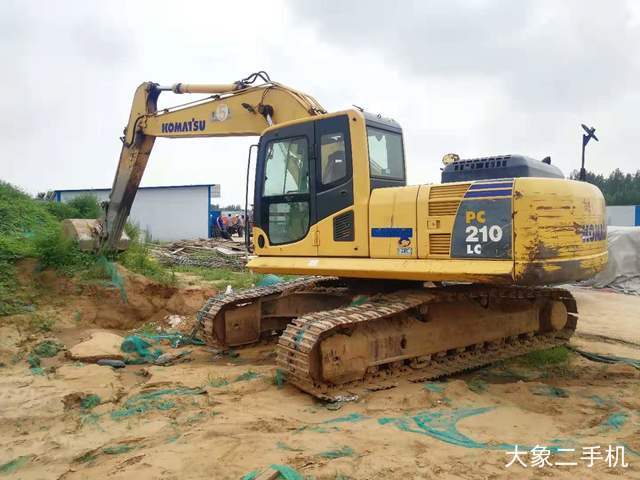 小松 PC210LC-8(600mm履带板) 挖掘机