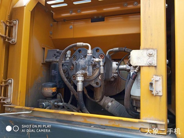 徐工 XE265C 挖掘机