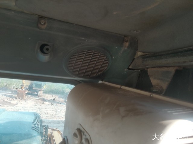 现代 R150LC-9 挖掘机