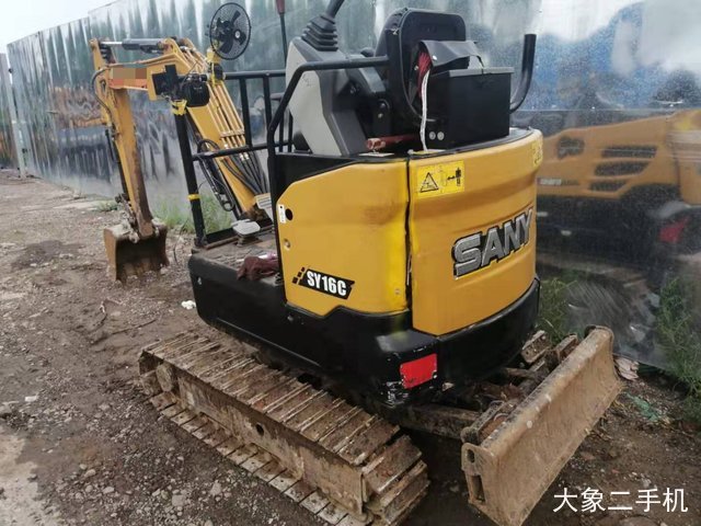 三一重工 SY16C 挖掘机