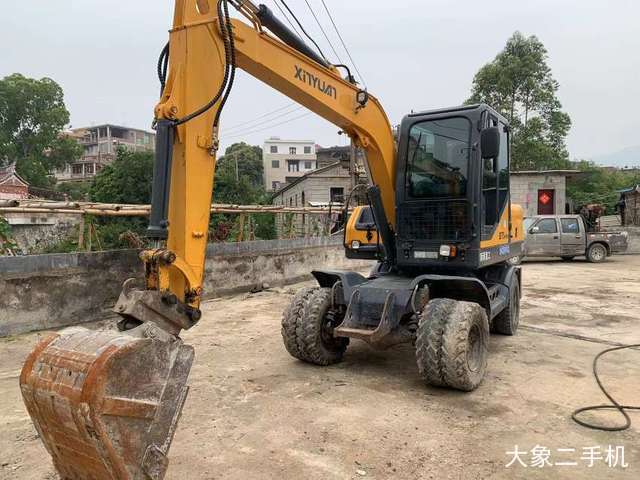 新源 XY75W-9 挖掘机