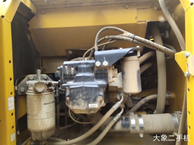 小松 PC220-8M0 挖掘机