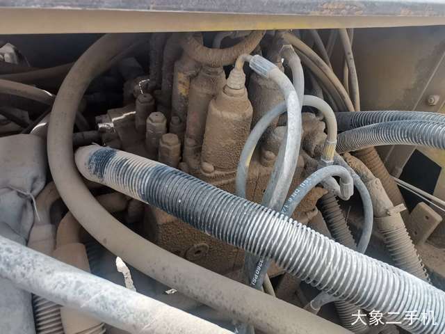 加藤 HD820 挖掘机