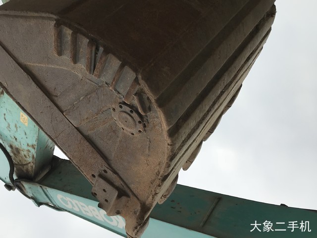 神钢 SK210LC-8 挖掘机