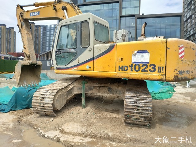 加藤 HD1023 挖掘机