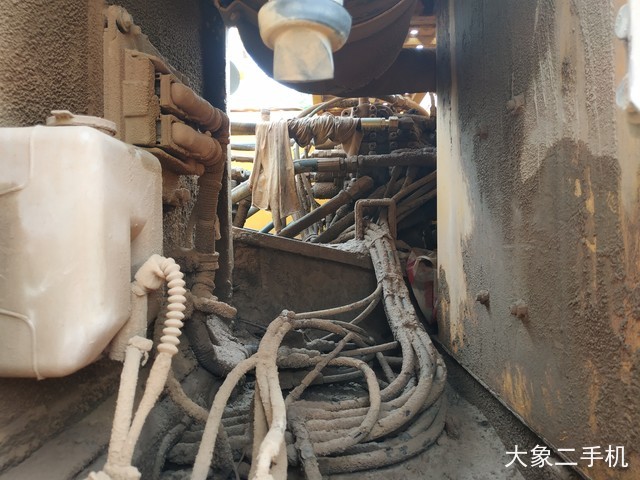 沃尔沃 EC210B 挖掘机