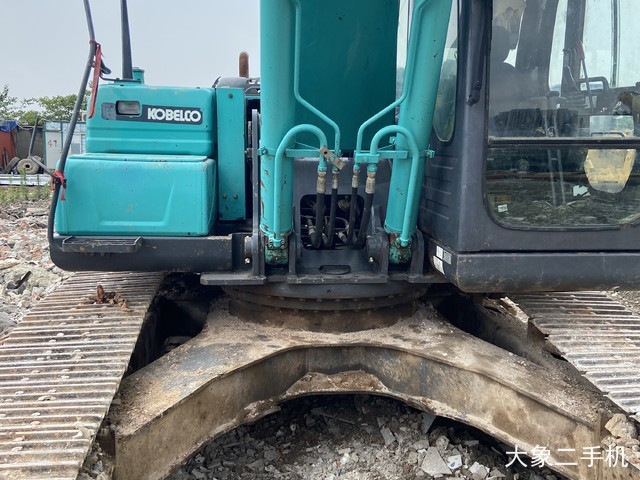 神钢 SK260LC-8 挖掘机