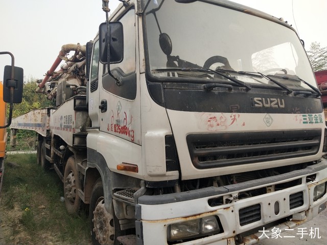 中联重科 ZLJ5401THB125-46 泵车