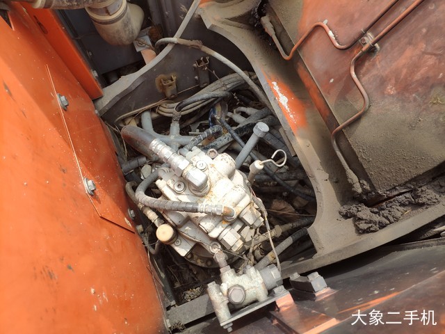 日立 ZX135US 挖掘机