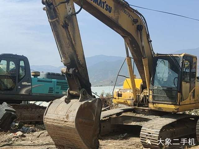 小松 PC200-8 挖掘机