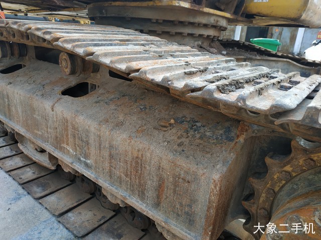 小松 PC220-8 挖掘机