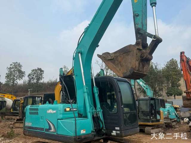 神钢 SK140LC-8 挖掘机