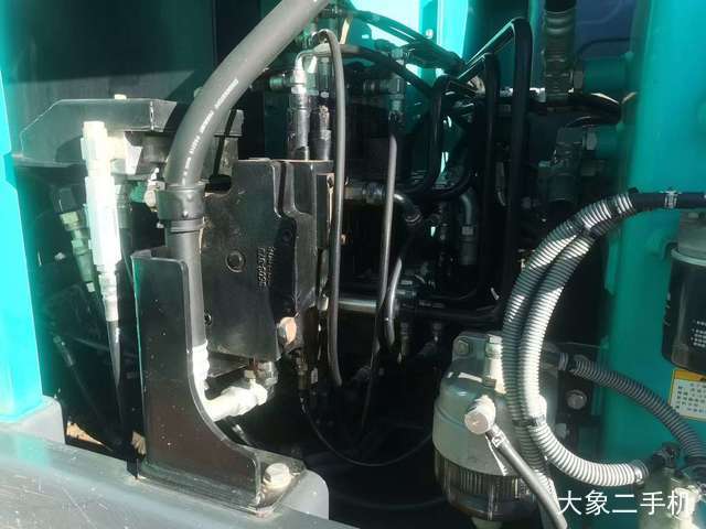 神钢 SK75-8 挖掘机