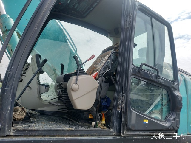 神钢 SK260LC-10 挖掘机