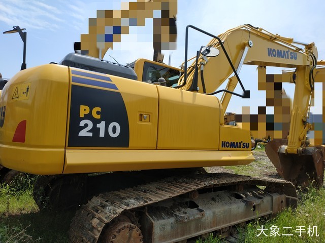 小松 PC210-8M0 挖掘机