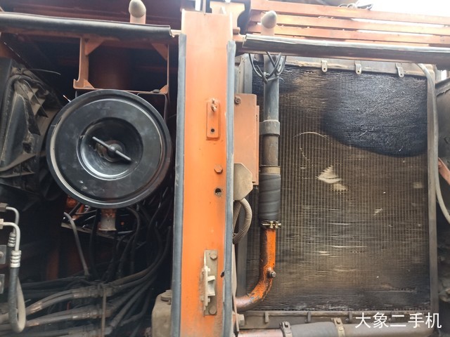 斗山 DH220-5 挖掘机