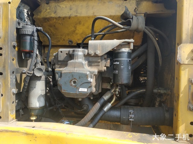 小松 PC220-8 挖掘机