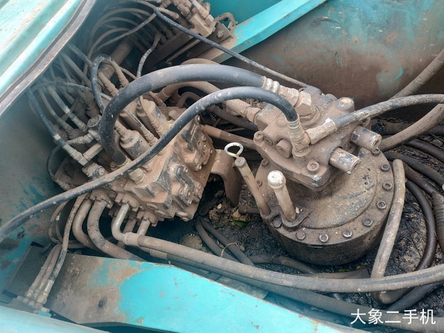 神钢 SK260LC-8 挖掘机