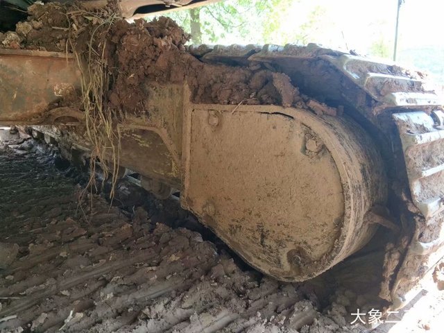 山东临工 LG6135E 挖掘机