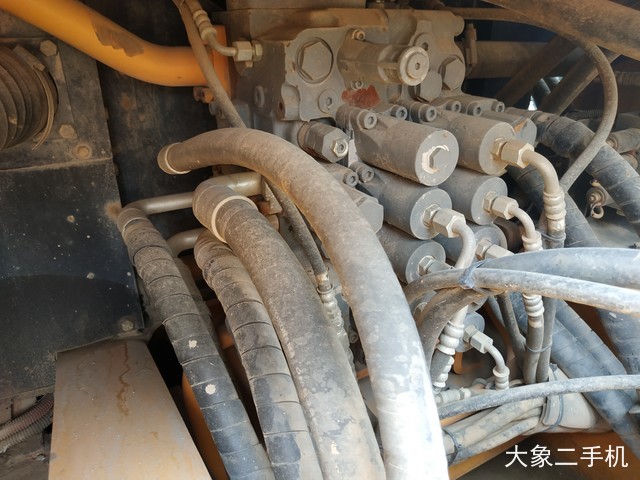 加藤 HD820E 挖掘机