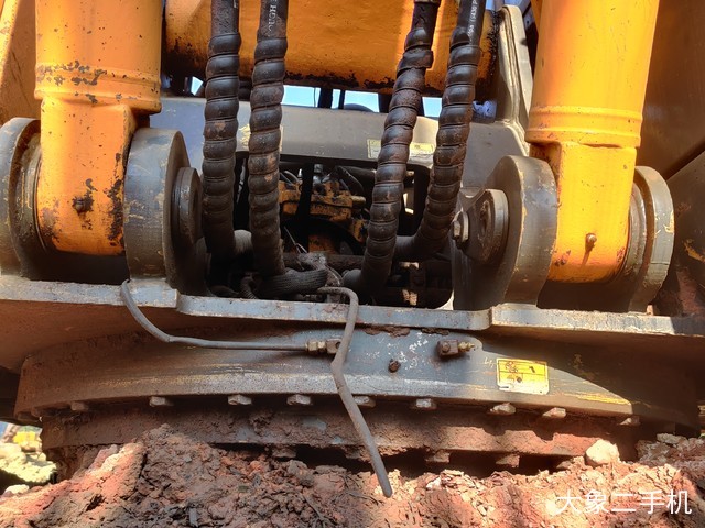 现代 R225LC-7 挖掘机