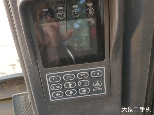 三一重工 SY65C-9 挖掘机