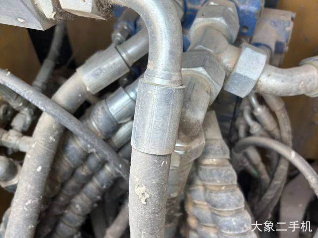 徐工 XE75D 挖掘机