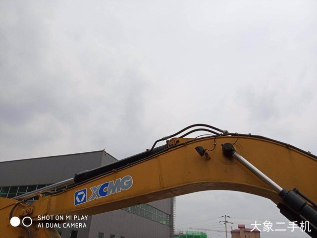 徐工 XE265C 挖掘机