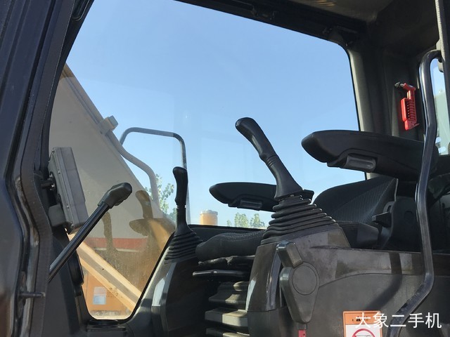 三一重工 SY135C 挖掘机