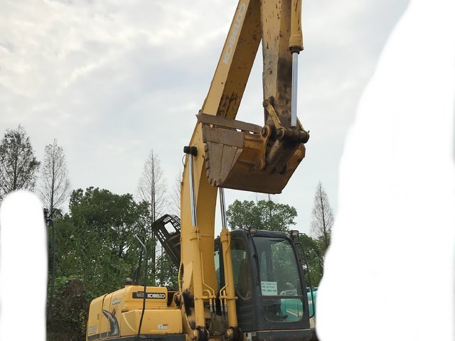 神钢 SK210LC-8 挖掘机