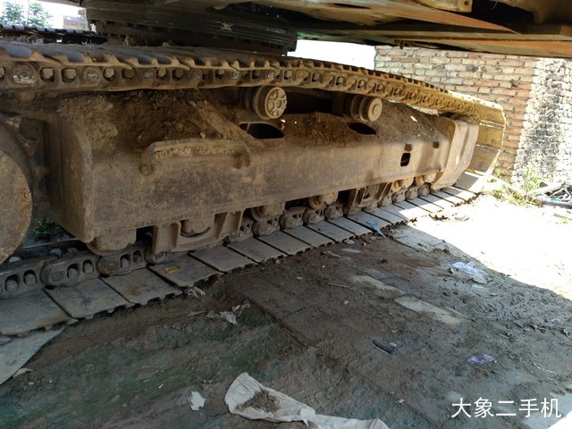 沃尔沃 EC210B 挖掘机