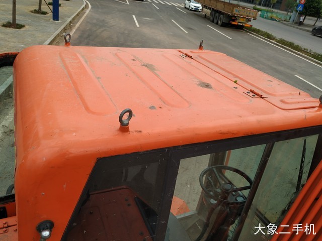 新源 XY75W-8 挖掘机