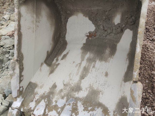 现代 R225-7 挖掘机