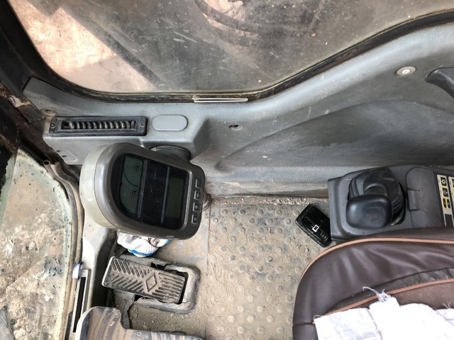 沃尔沃 EC210B 挖掘机