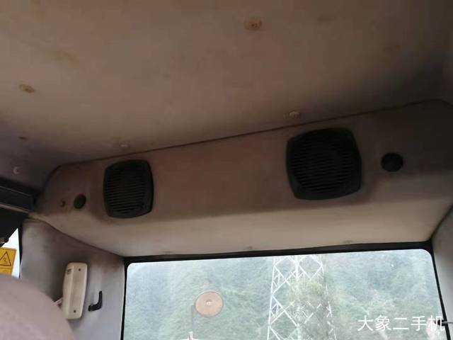 小松 PC240LC-8M0 挖掘机