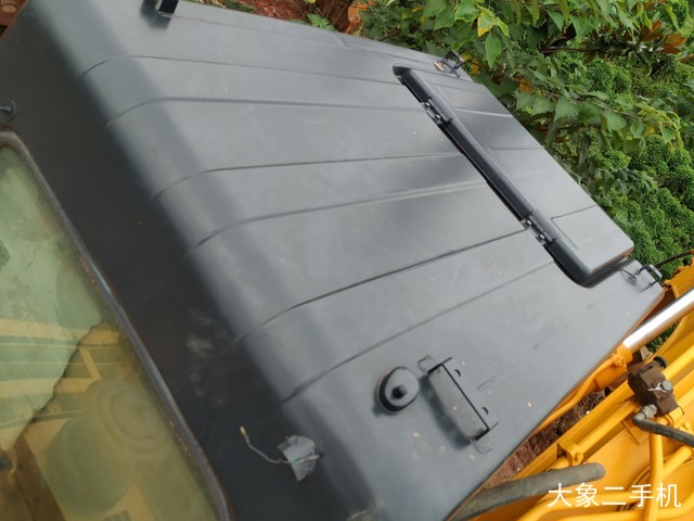 现代 R225LC-7 挖掘机