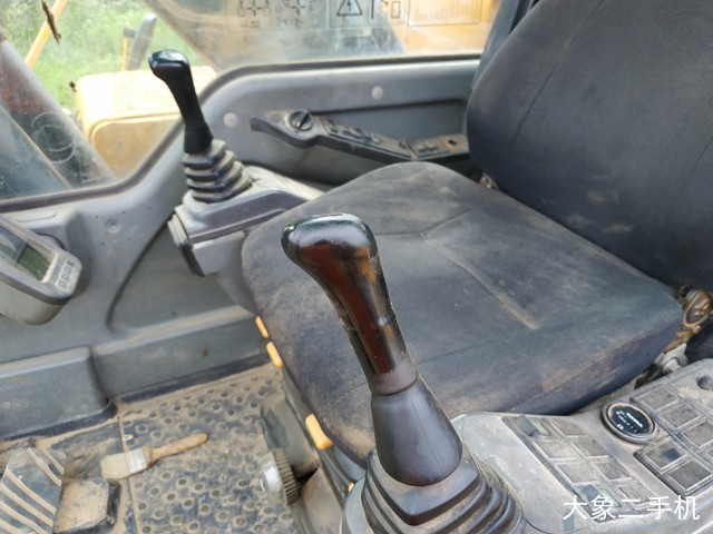 沃尔沃 EC210B 挖掘机