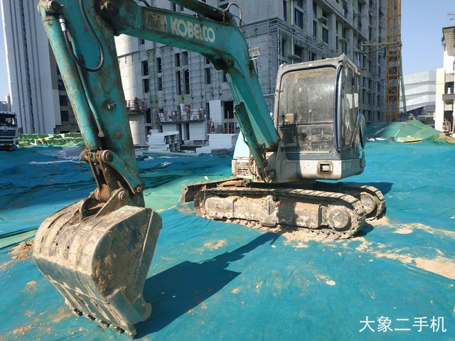 神钢 SK60-C 挖掘机