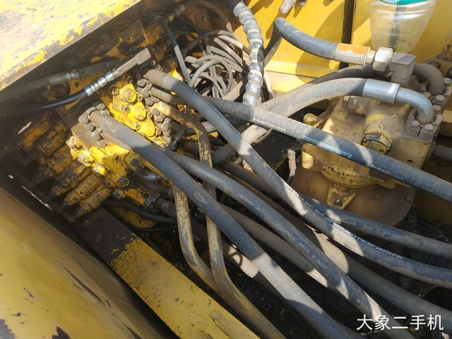 小松 PC220-8 挖掘机