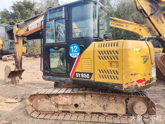 三一重工 SY75C-9 挖掘机