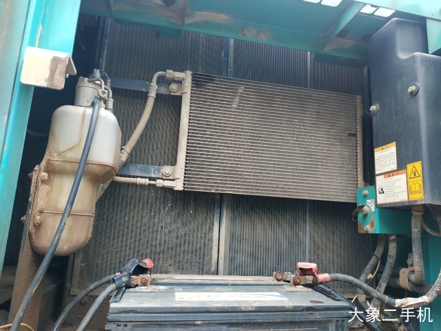 神钢 SK250-8 挖掘机